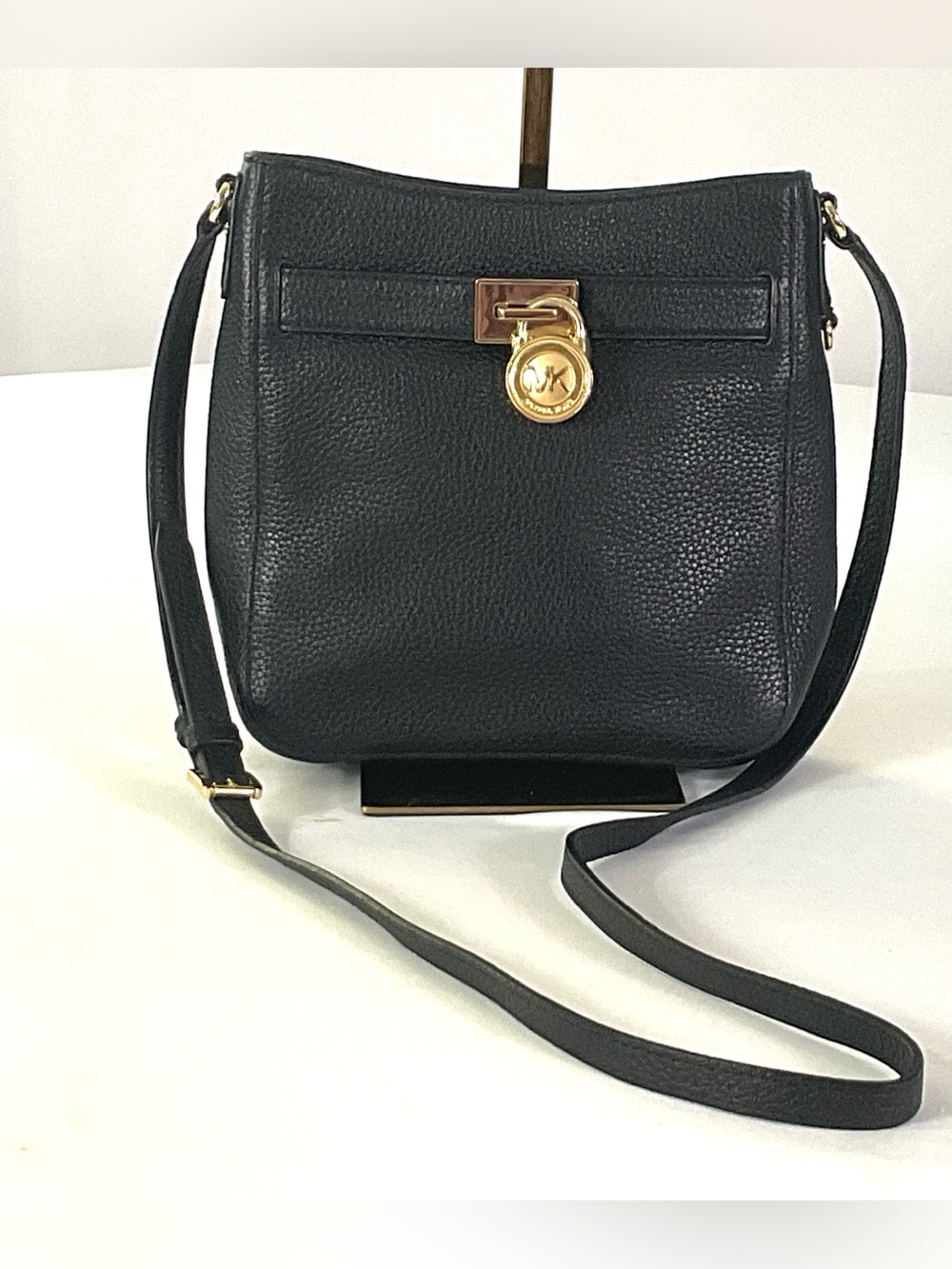 NWOT-Michael Kors, pebbled leather-HAMILTON-traveler, Crossbody messenger bag